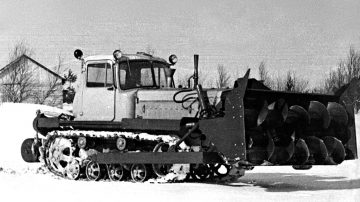 Шнекороторный снегоочиститель ДЭ-220 1971 г.