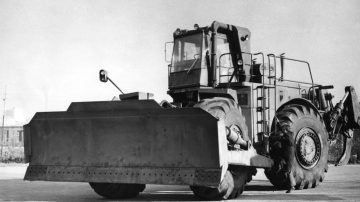 Бульдозер ДЗ-113 1981г.